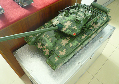 T99坦克1:10迷彩軍事模型